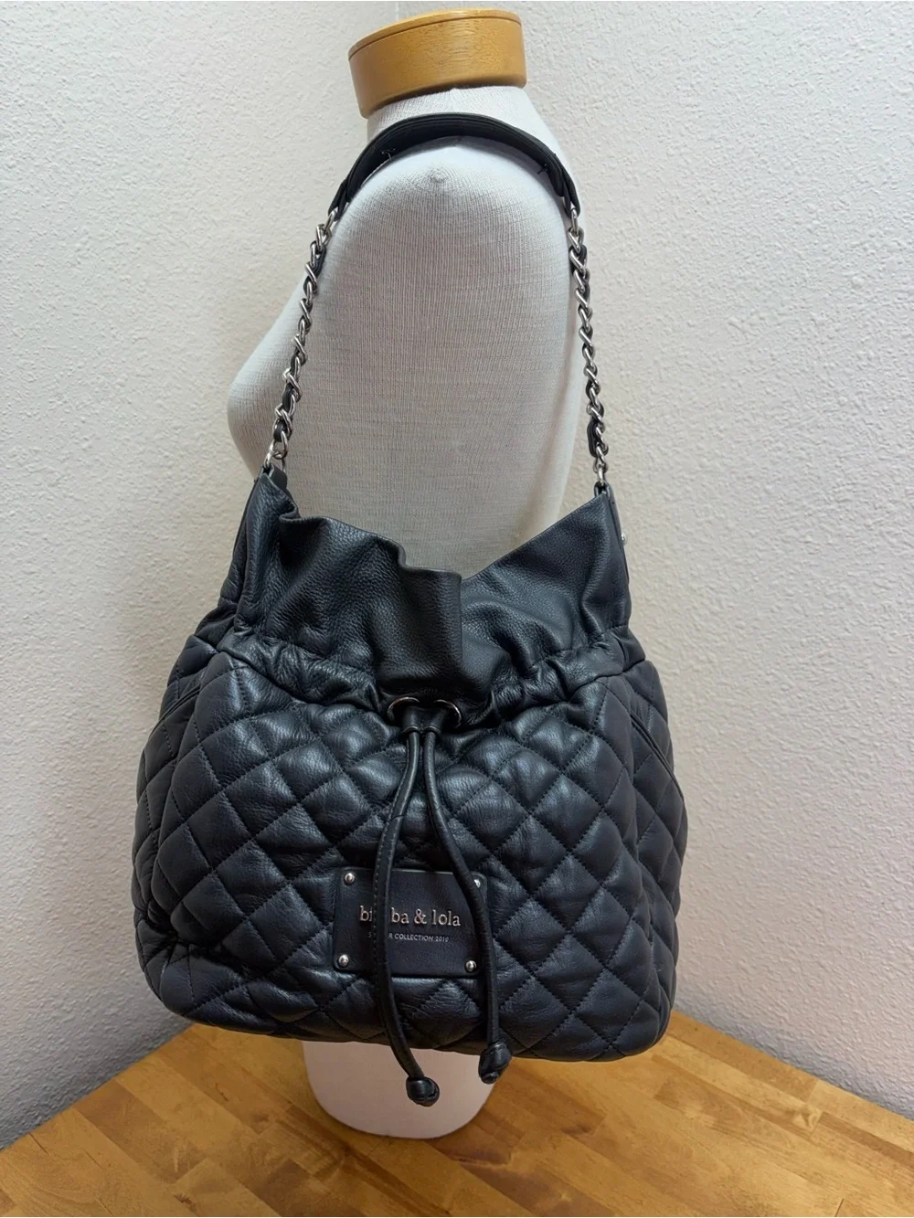 Bimba y Lola Summer 2010 Black Quilted Leather Drawstring Bucket Shoulder Bag - Picture 2 of 13